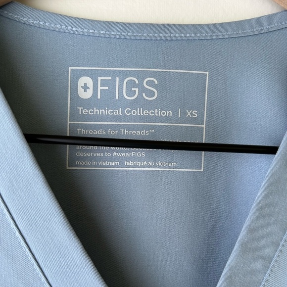 Catarina One-Pocket Scrub Top - Picture 2 of 3